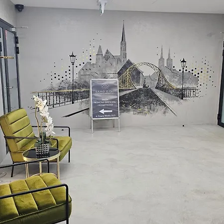 Nad Rzeka 72, Rynek 500 M Lägenhet