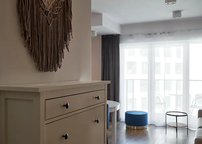 Nad Rzeka 72, Rynek 500 M Wroclaw