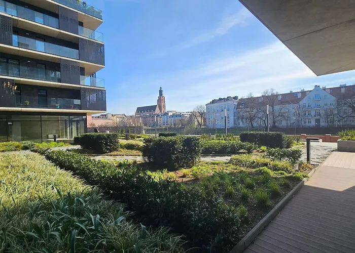 Nad Rzeka 72, Rynek 500 M * Breslavia